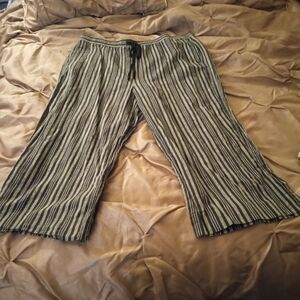 DKNY Black and Tan Striped Women's Capris